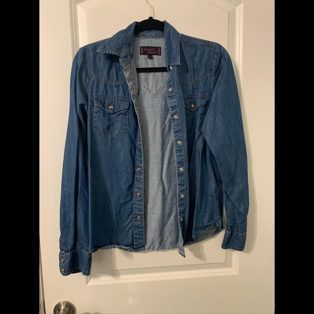Women’s denim pearl snap